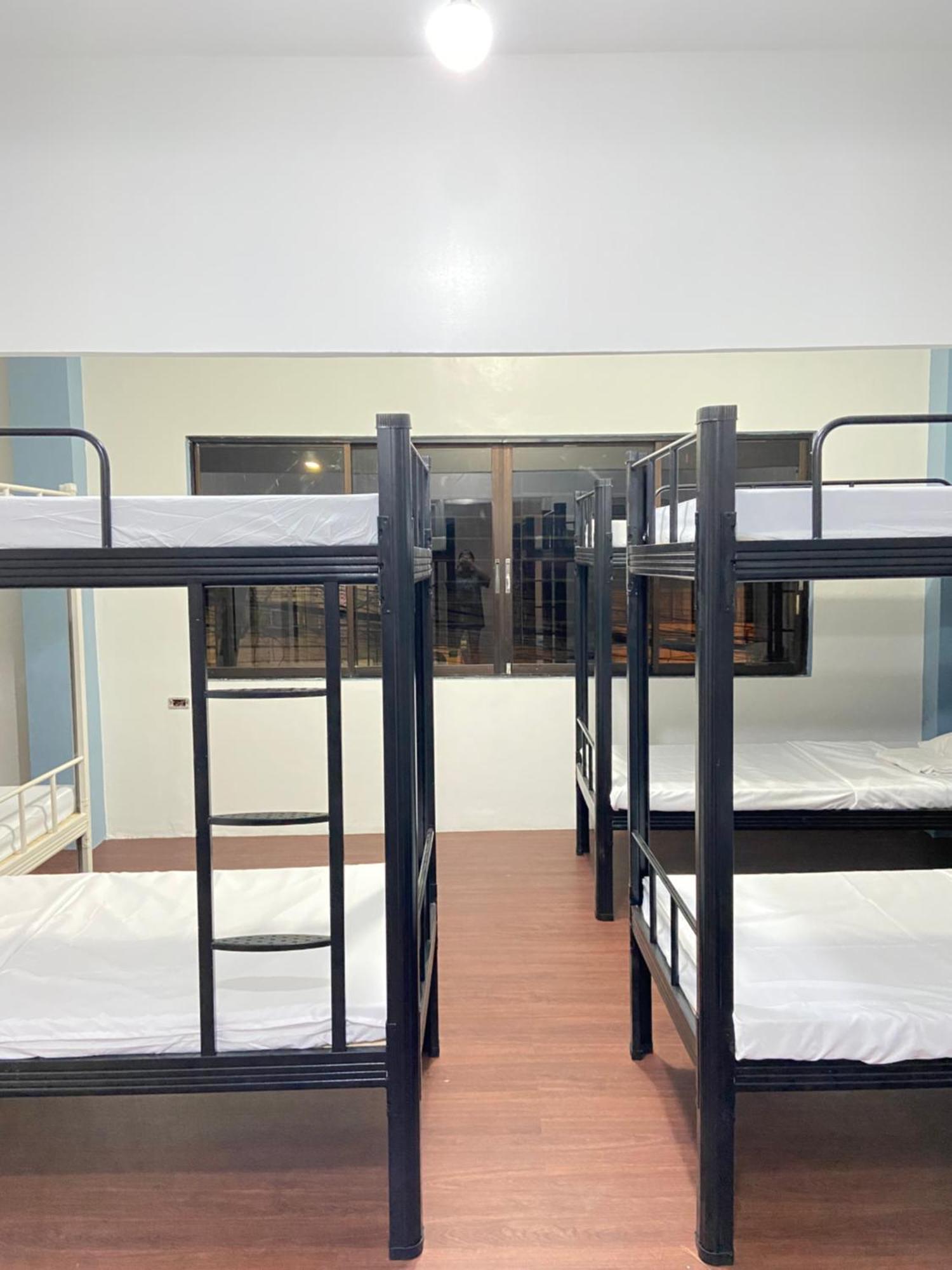 Lime Lite Manila Hostel Μακάτι Εξωτερικό φωτογραφία